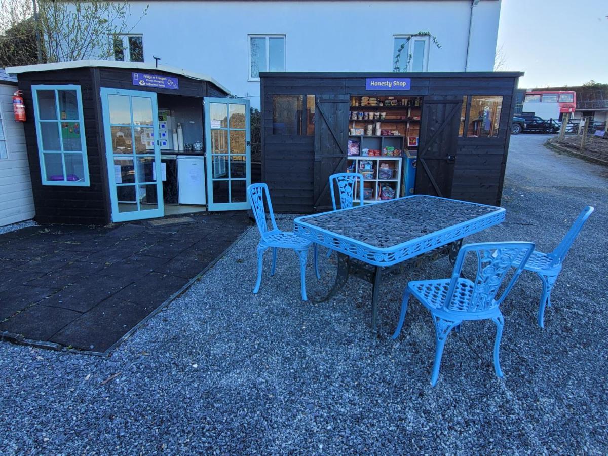 1 Glamping Tent With Kitchen & Electric On Small Family Campsite, No Bedding Supplied Narberth Eksteriør bilde