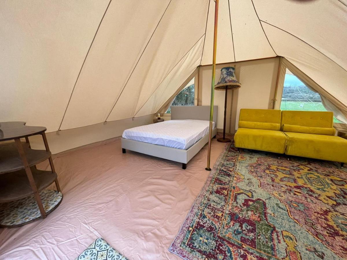1 Glamping Tent With Kitchen & Electric On Small Family Campsite, No Bedding Supplied Narberth Eksteriør bilde